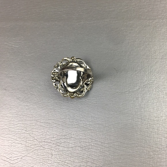 Vintage sterling silver large hematite ring in decorative setting - Picture 7 of 11
